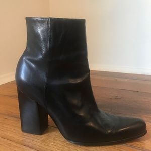BCBGMAXAZRIA black leather ankle boots